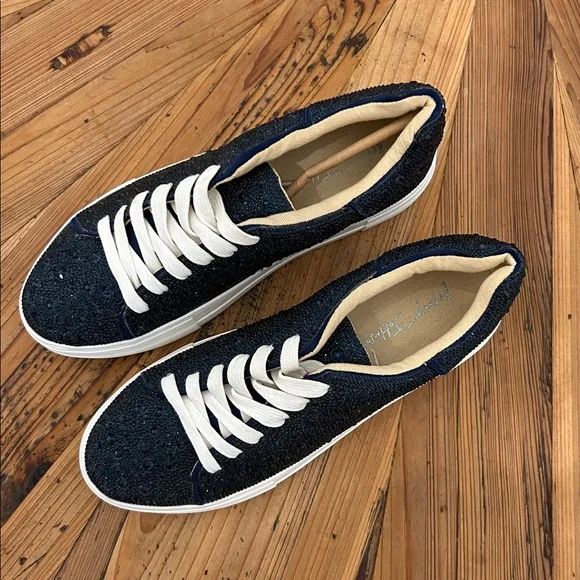 Betsey Johnson Women's Sz. 7 Sidny Navy Rhinestone Platform Sneakers NWOT - Picture 2 of 3